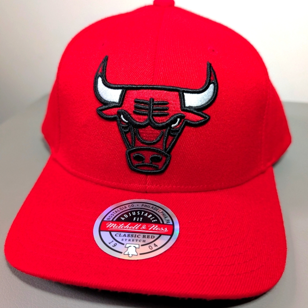 Chicago Bulls Mitchell & Ness NBA Team Ground 2.0 Snapback Hat Brand New